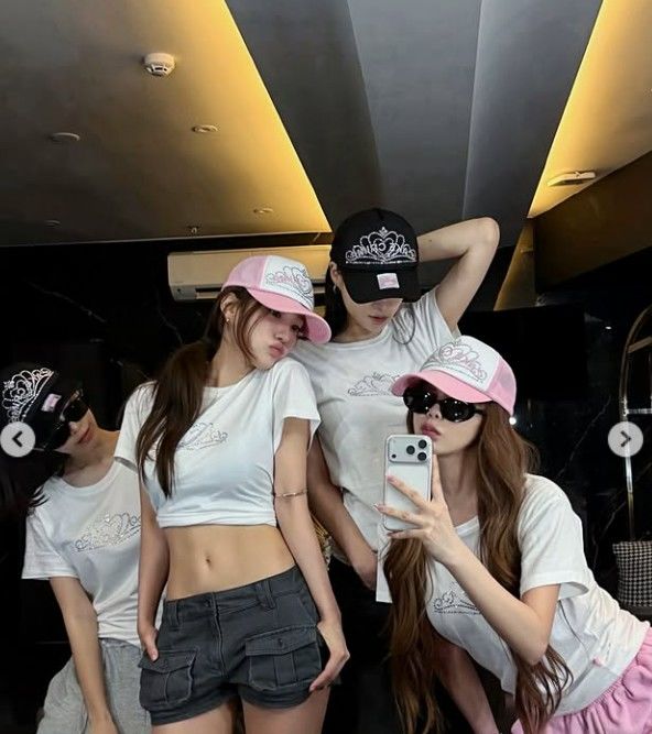 ティアラ、デビュー17周年でも健在···ヒョミン、鮮明な腹筋まで < 연예
