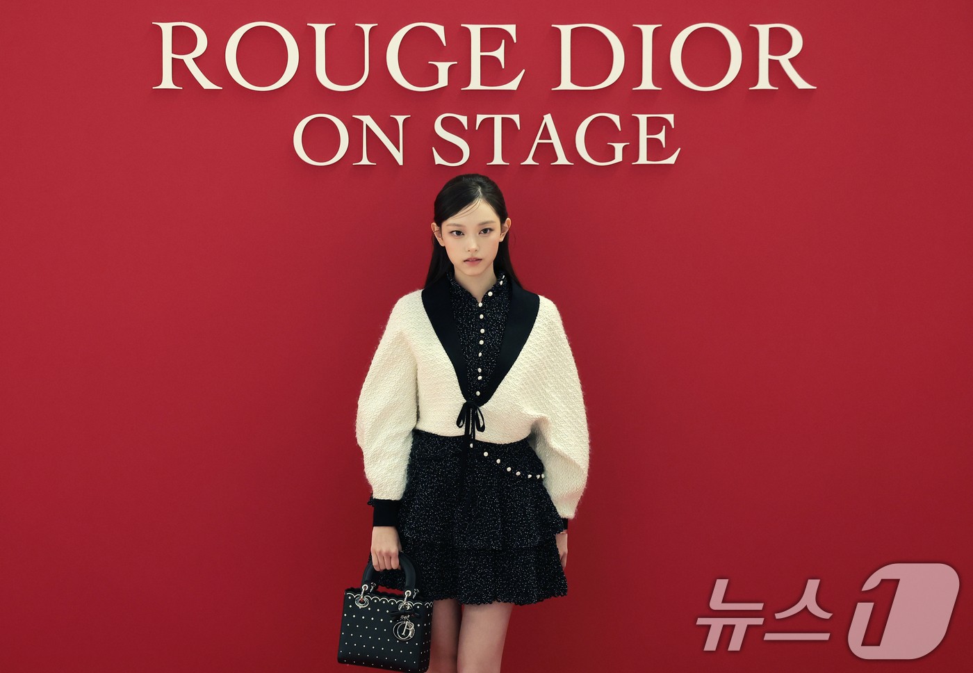 ニュース1 ☆]ヘリン、1年6か月ぶりに公式の場に登場···ニュージンズの