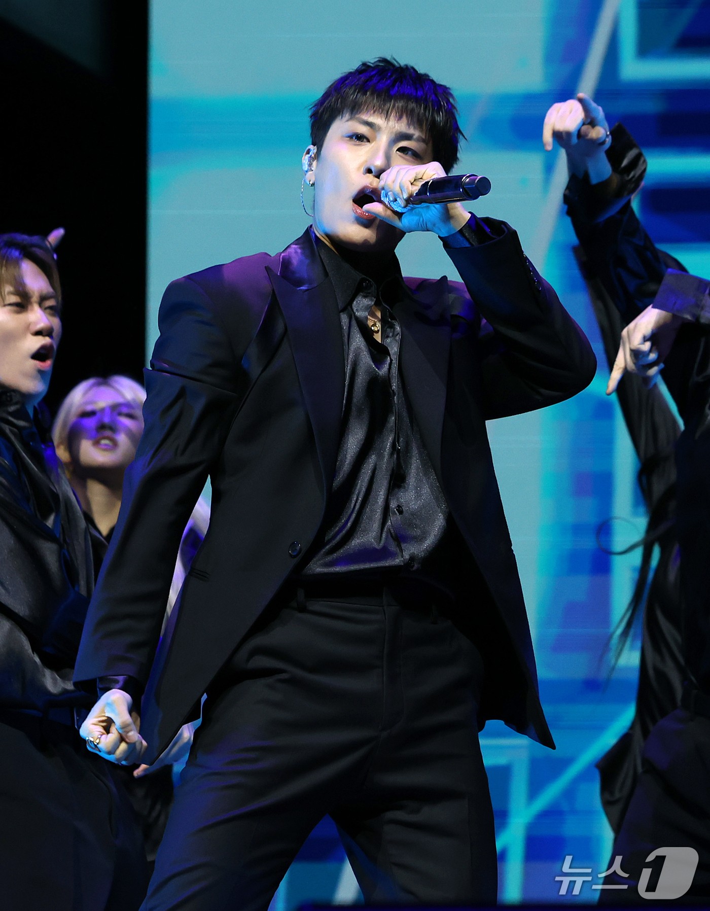 パク・ウジン「Wanna One・AB6IXでの活動は、忘れられない経験